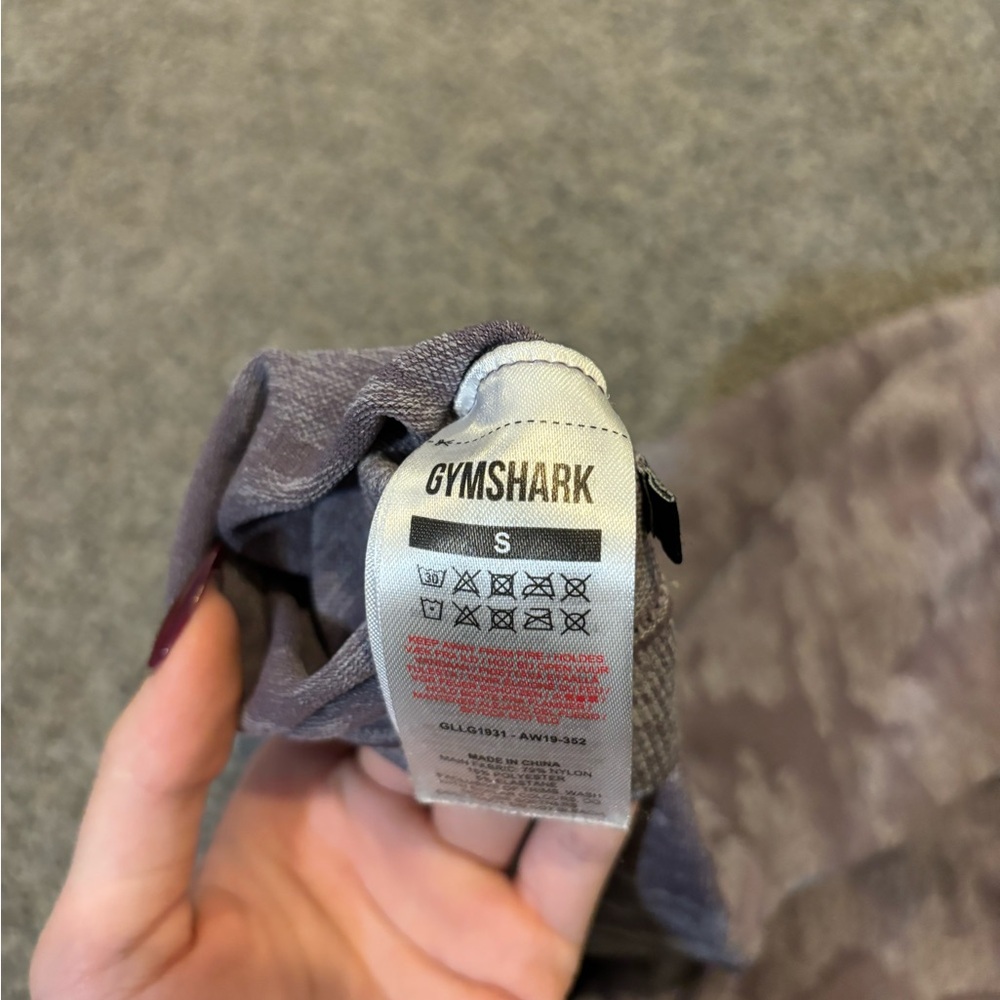 Gymshark Purple Camo Leggings - Picture 4 of 4